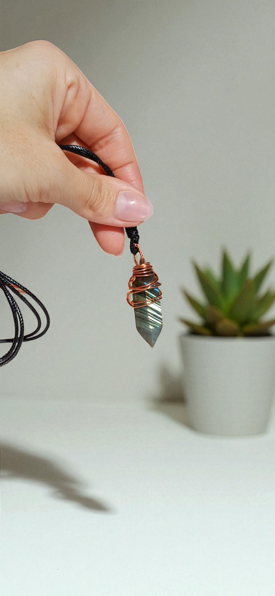 Ciondolo in Labradorite a Doppia Punta – Equilibrio e Scudo Energetico - immagine 2