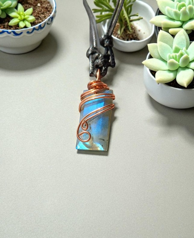 Ciondolo medaglietta in Labradorite