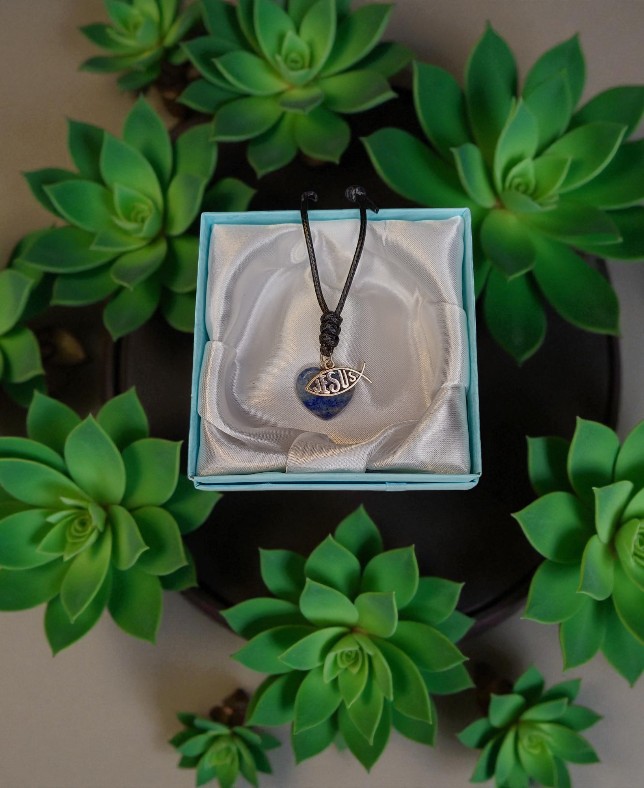 Il Cuore della Fede – Sodalite e Simbolo “Jesus”