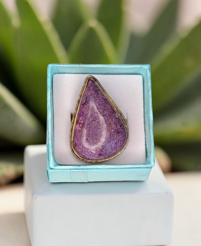 Anello Collezione Vintage con Stitchite – Contrasti di Natura