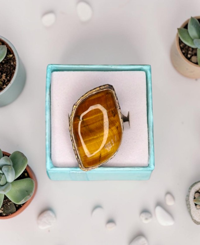 Anello Collezione Vintage con Occhio di Tigre – Forza e Protezione
