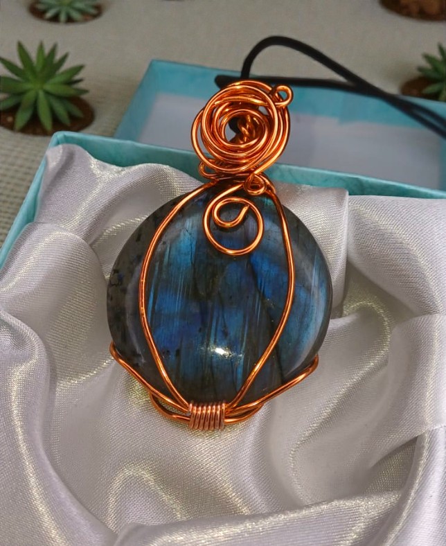 Medaglione in Labradorite – Protezione e Intuizione - immagine 4