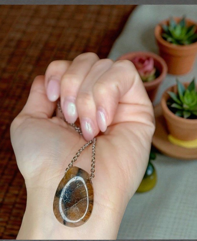 Chiastolite: Lo Scudo Spirituale e la Croce di Luce - immagine 2