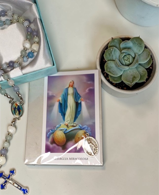 Rosario in Acquamarina e Madreperla – Devozione alla Medaglia Miracolosa - immagine 2
