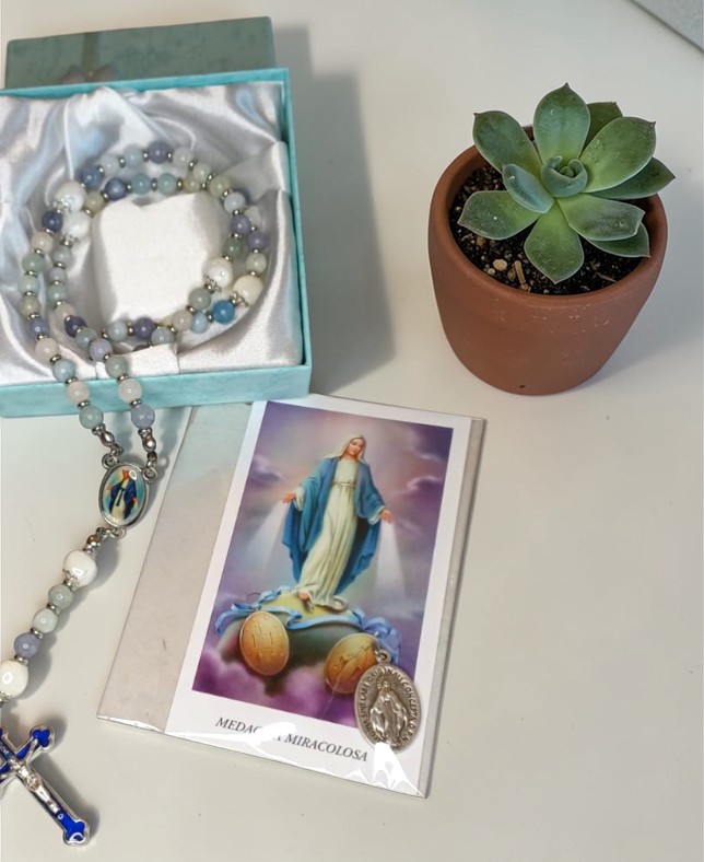 Rosario in Acquamarina e Madreperla – Devozione alla Medaglia Miracolosa - immagine 3