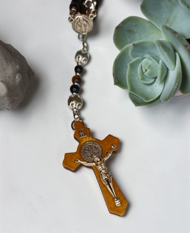 Rosario di San Benedetto – Scudo di Protezione e Luce Divina - immagine 5