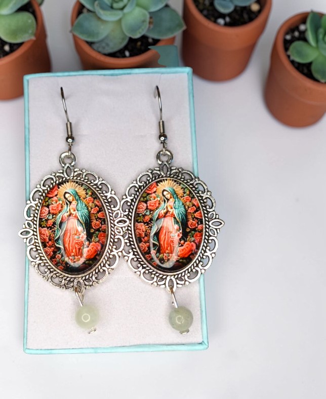 Manto di Grazia – Orecchini Madonna in Acquamarina Cristallina