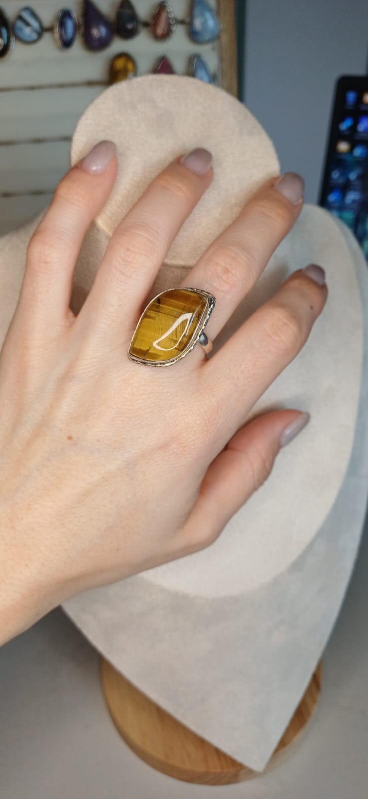 Anello Collezione Vintage con Occhio di Tigre – Forza e Protezione - immagine 2