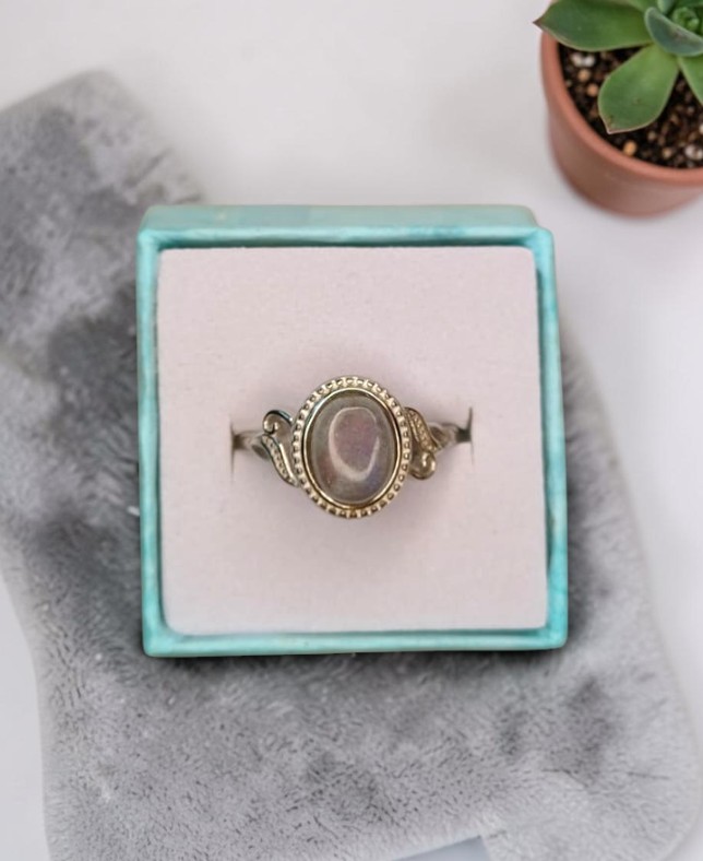 Anello Royal – Labradorite Naturale | Scudo di Protezione e Magia Interiore