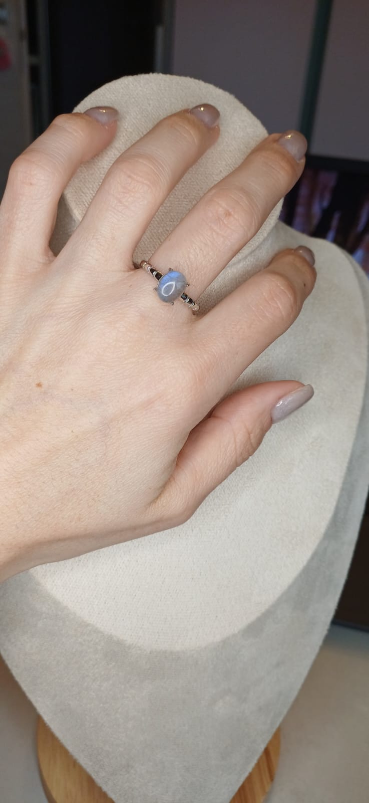 Anello Royal – Labradorite Naturale | Scudo di Protezione e Magia Interiore - immagine 2