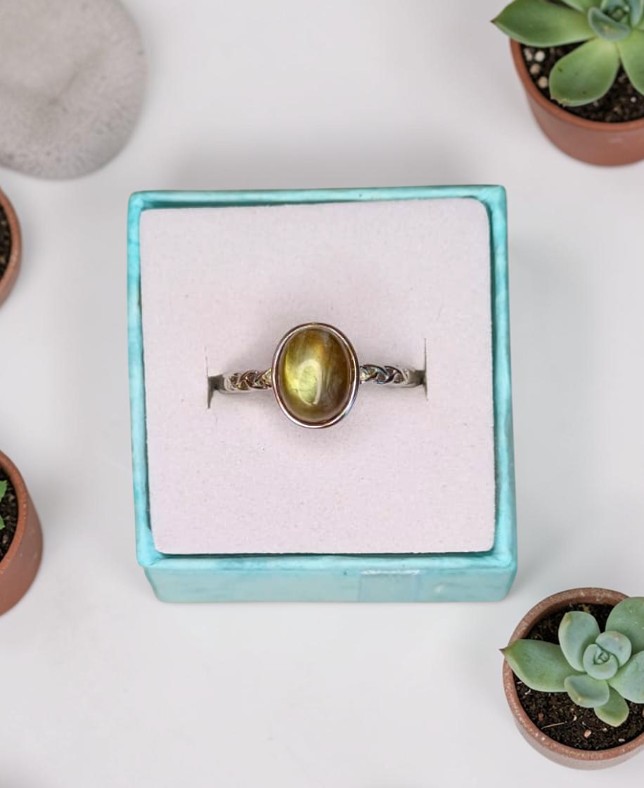Anello Royal – Labradorite Naturale | Scudo di Protezione e Magia Interiore