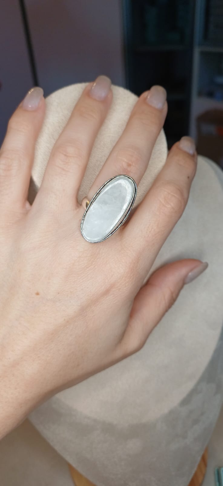 Anello Modello Vintage con Quarzo Latteo - immagine 2