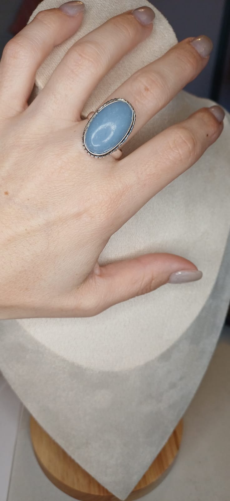 Anello Modello Vintage con Angelite - Ali di Luce - immagine 2