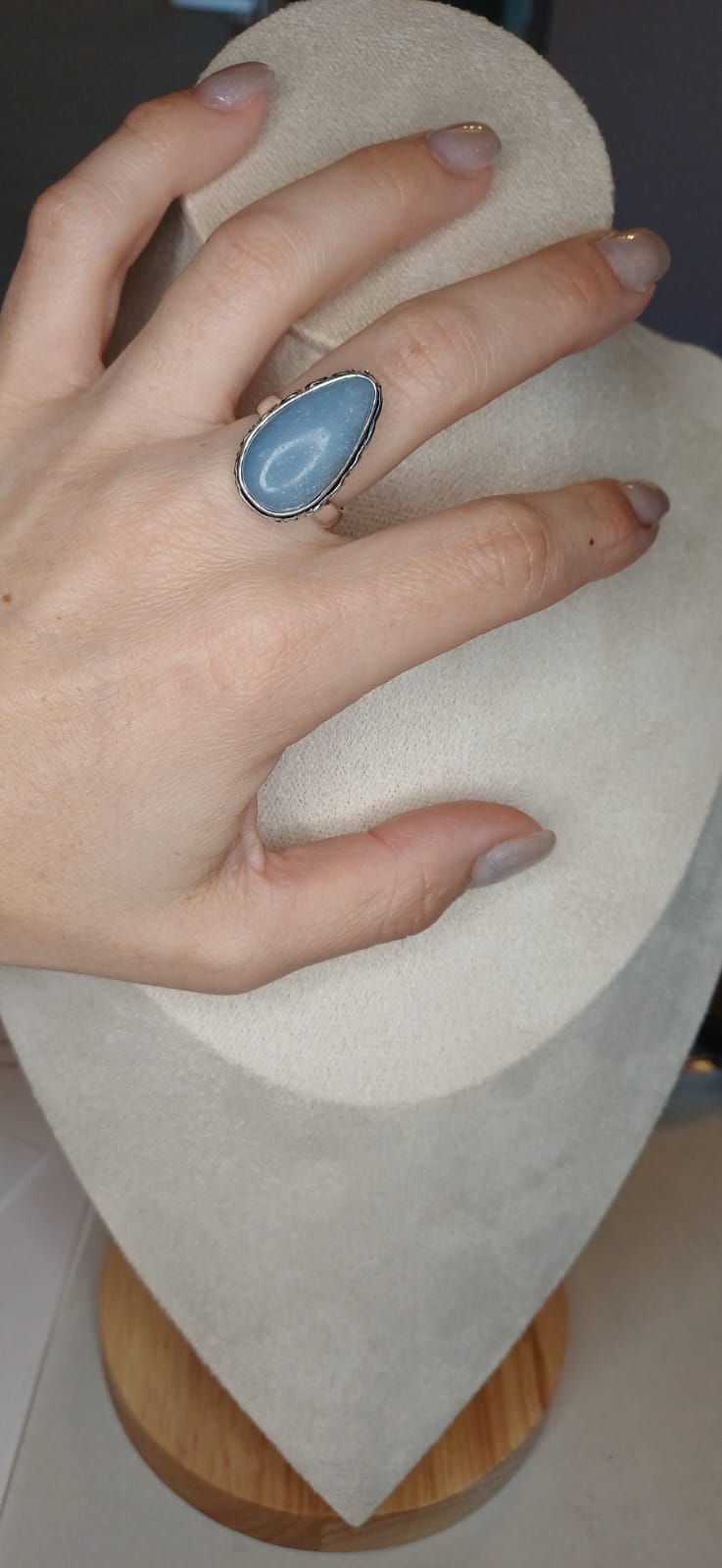 Anello Modello Vintage con Angelite - Ali di Luce - immagine 2