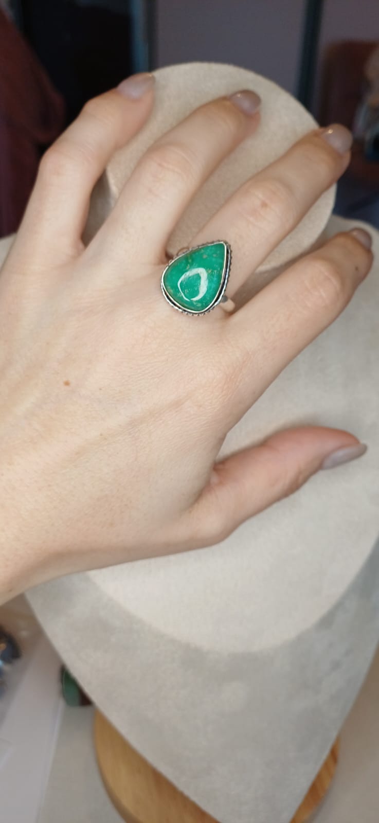 Anello Modello Vintage con Crisoprasio - immagine 2