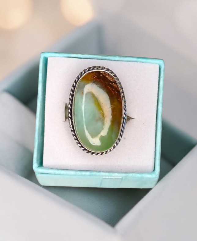 Anello Modello Vintage con Crisoprasio
