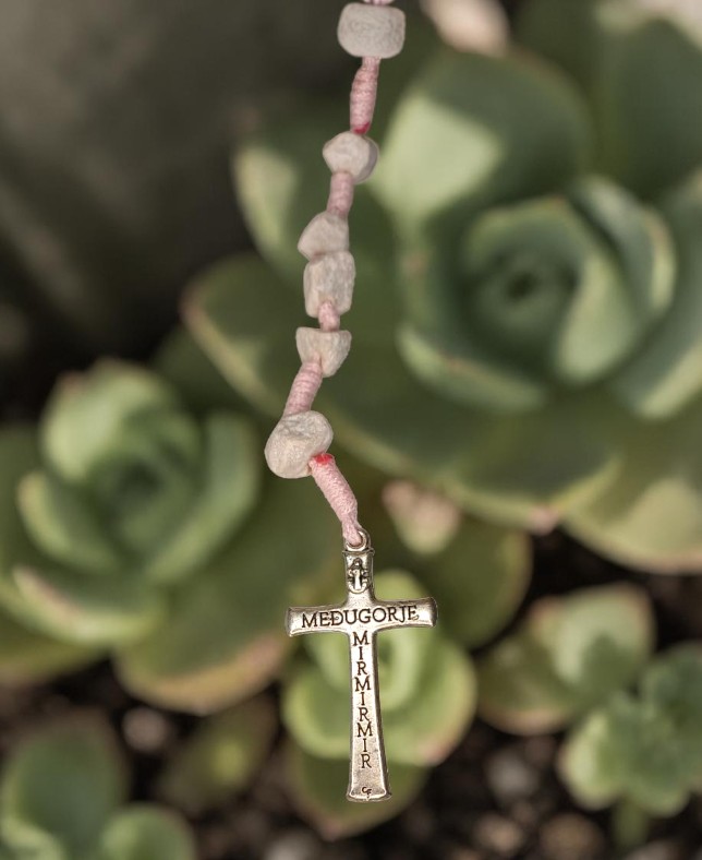 Rosario in Pietre Originali del Monte Križevac a Medjugorje – Corda Rosa Tenerezza - immagine 3