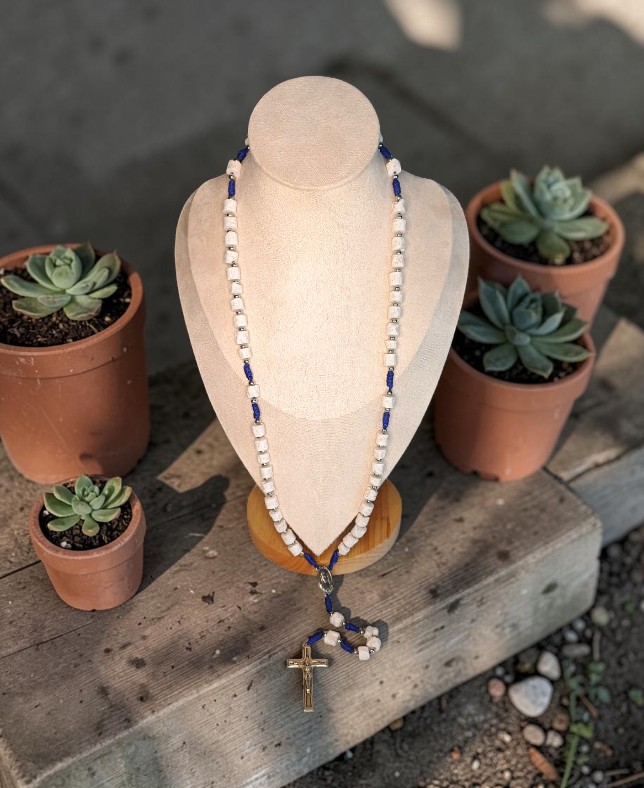 Rosario in Pietre Originali del Monte Križevac a Medjugorje – Corda Blu Maria - immagine 3