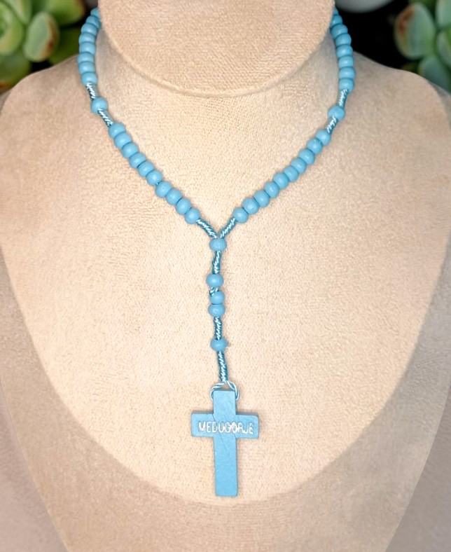 Rosario da Polso in Legno d'Olivo Azzurro – Artigianato Originale di Medjugorje - immagine 4