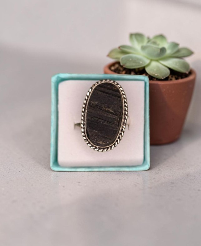Anello Vintage in Tormalina Naturale ( Numero 8 )