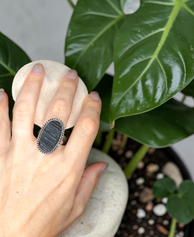 Anello Vintage in Tormalina Naturale ( Numero 8 ) - immagine 2