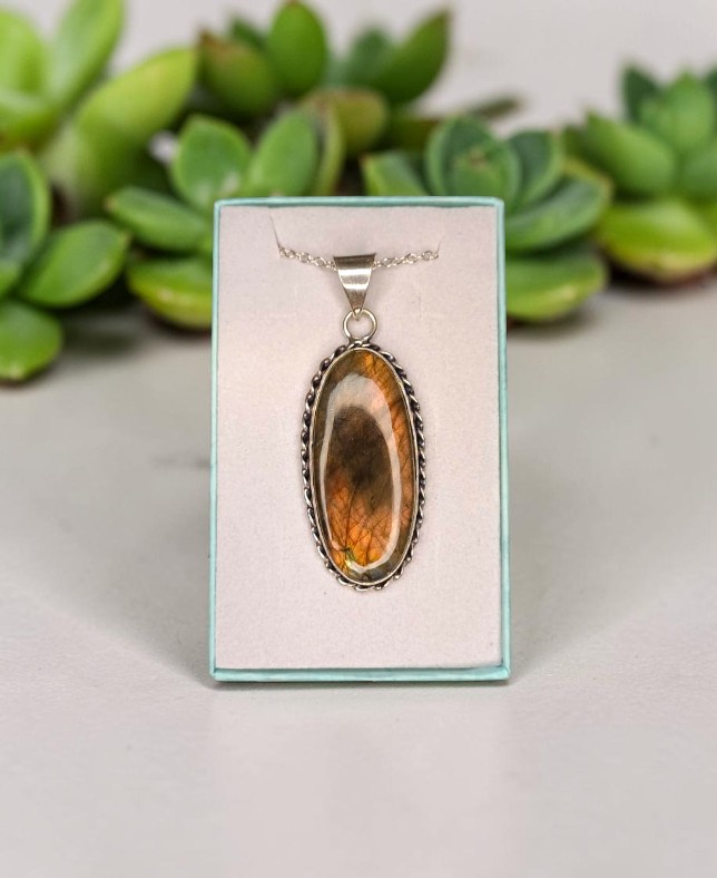 Ciondolo in Labradorite e Argento Sterling 925 (con Collana Inclusa) - Nr 1